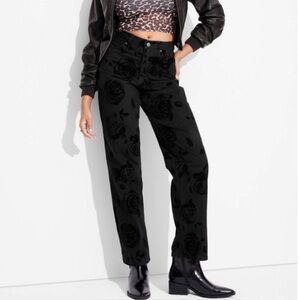 Wild Fable Flocked Velvet  Floral High-Rise Straight Jeans in Black Size:2